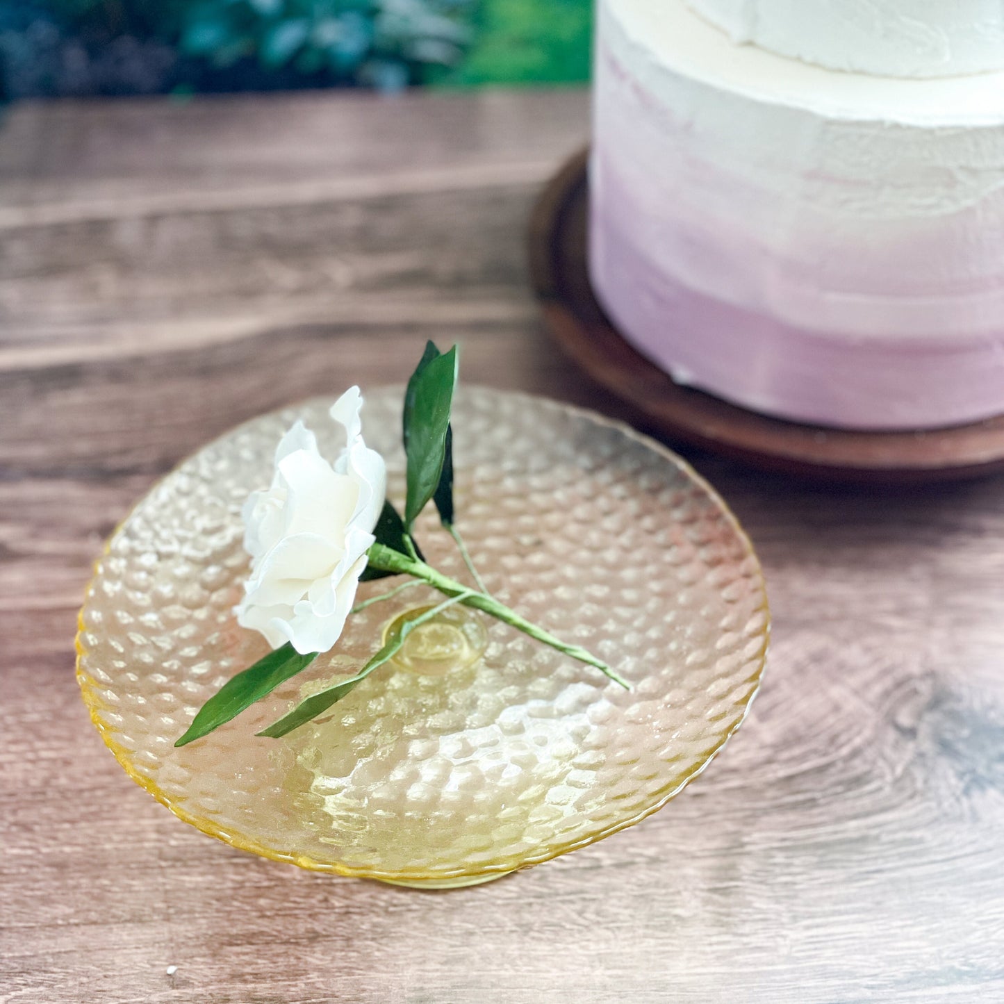 White Gardenia Sugar Flower with Leaves
